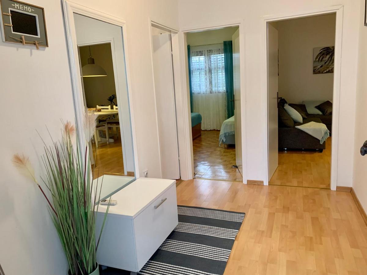 Apartments Beata Марина Екстериор снимка