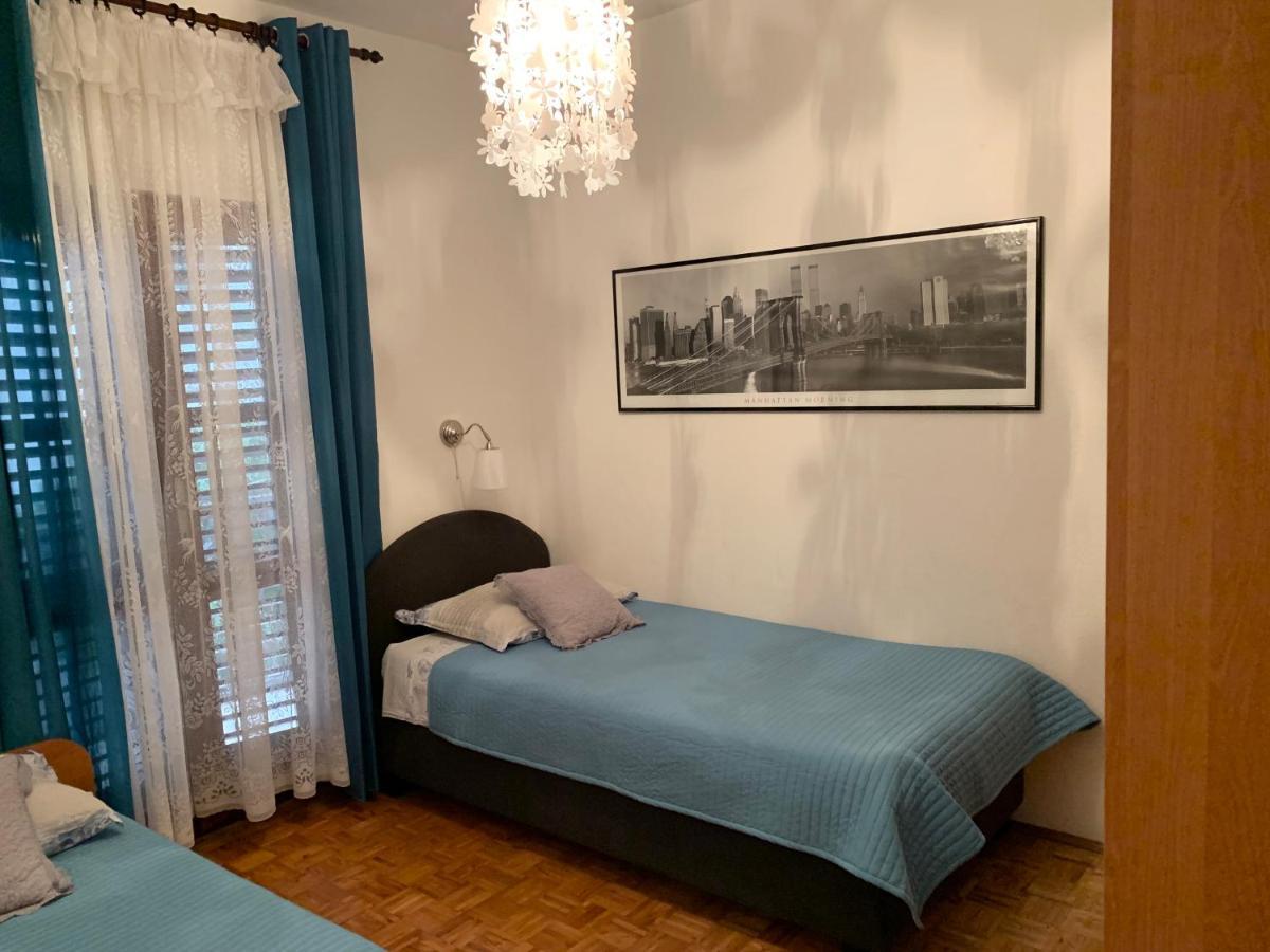Apartments Beata Марина Екстериор снимка